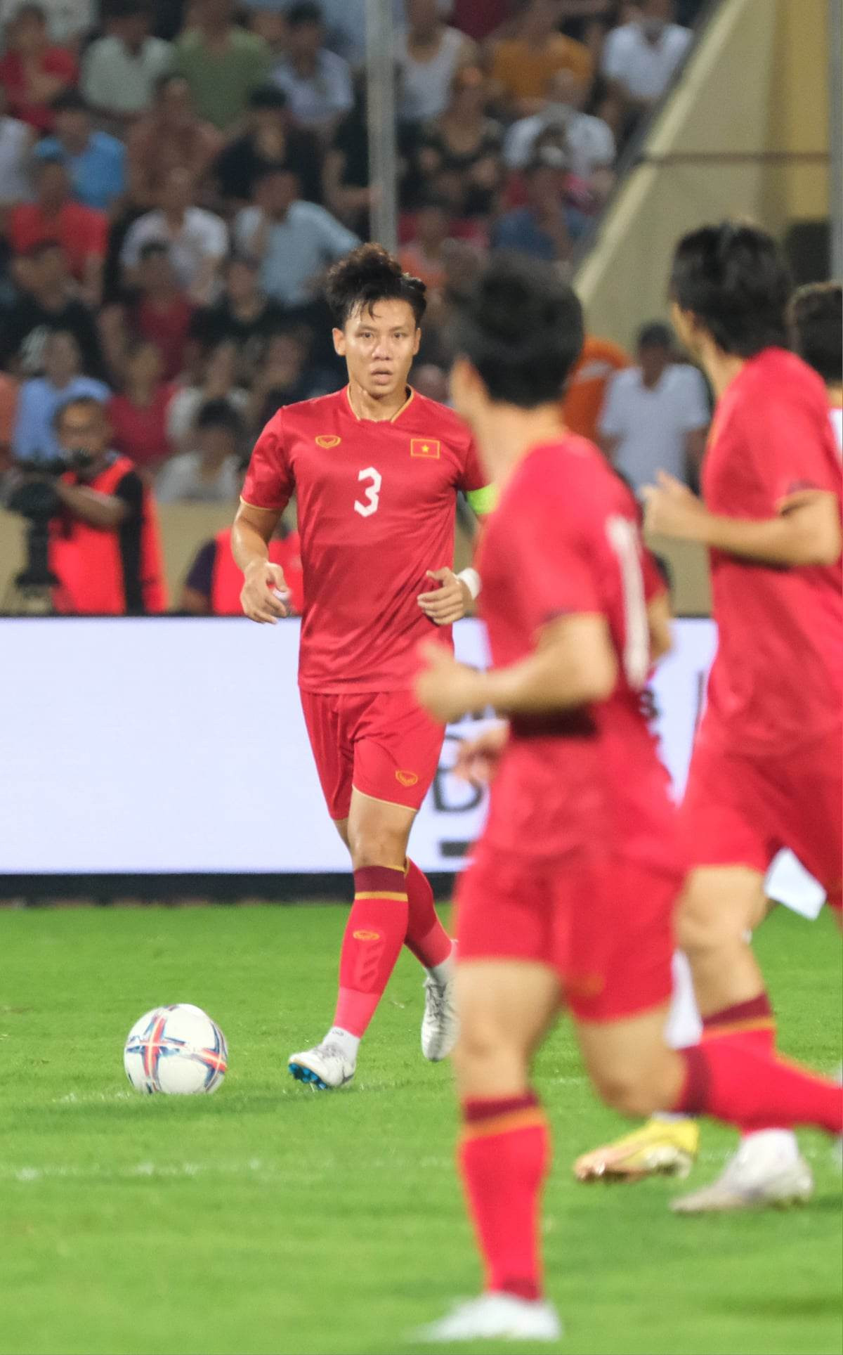Thắng ĐT Syria 1-0, ĐTVN khiến sân Thiên Trường thòm thèm với 'bữa tiệc' bóng đá ảnh 20
