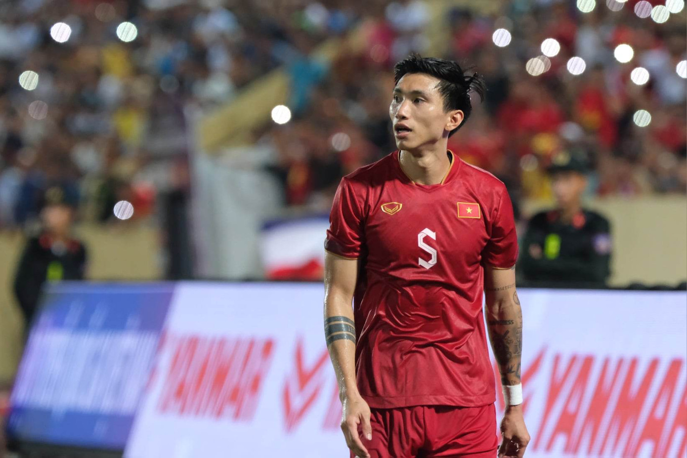 Thắng ĐT Syria 1-0, ĐTVN khiến sân Thiên Trường thòm thèm với 'bữa tiệc' bóng đá ảnh 31