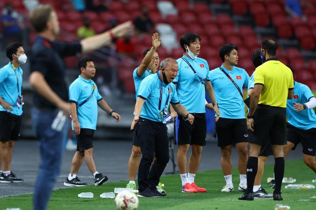 Ông thầy người Hàn vẫn tự tin trước trận lượt về: &quot;Chúng tôi vẫn còn trận lượt về và tôi nghĩ hai bàn là khoảng cách có thể lật ngược được&quot;.