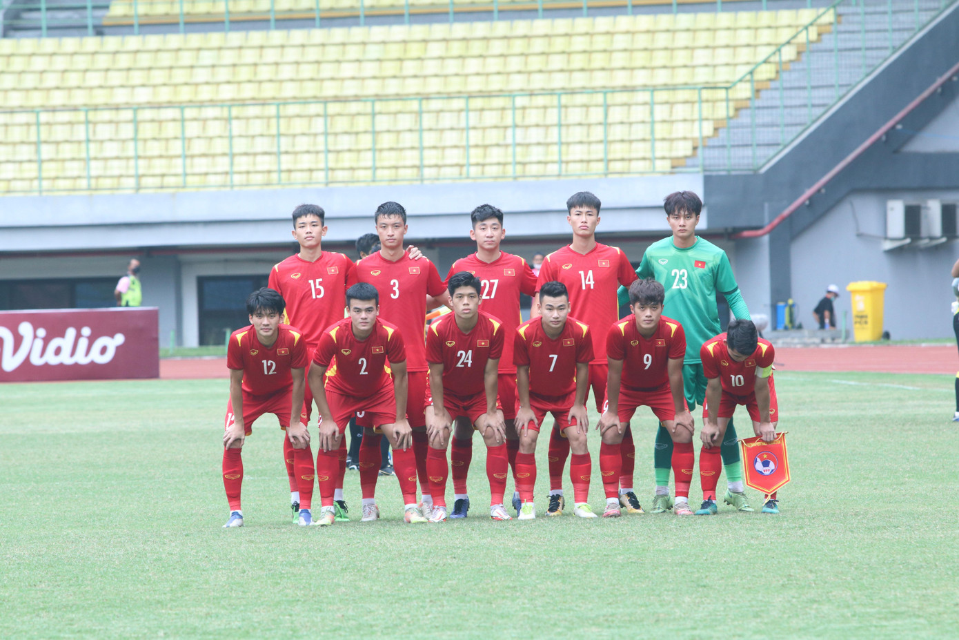 Thua U19 Malaysia 0-3 ở bán kết, U19 Việt Nam hướng đến trận tranh hạng ba ảnh 6 Thua U19 Malaysia 0-3 ở bán kết, U19 Việt Nam hướng đến trận tranh hạng ba ảnh 6