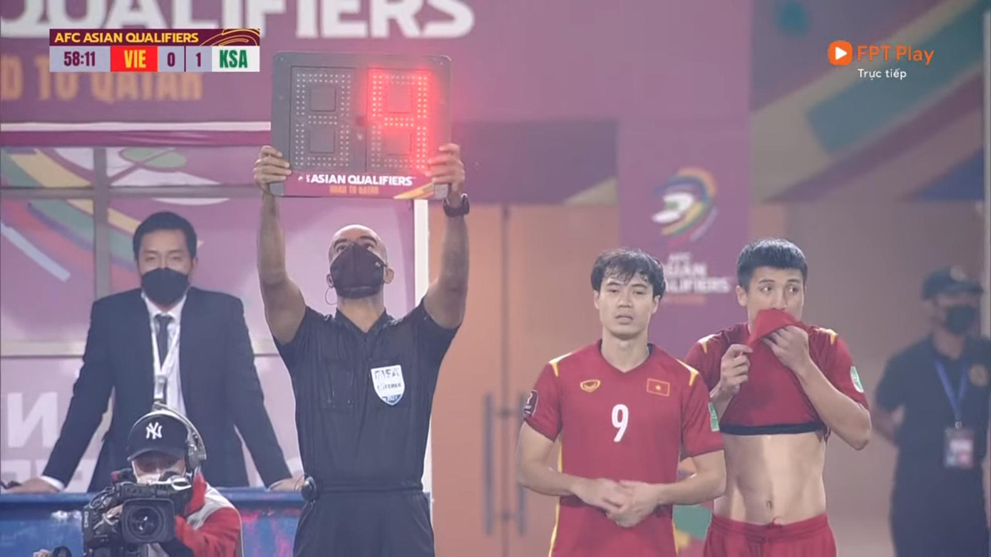 Trực tiếp Việt Nam vs Saudi Arabia 0-1: Chủ nhà thua với cách biệt tối thiểu ảnh 28 Trực tiếp Việt Nam vs Saudi Arabia 0-1: Chủ nhà thua với cách biệt tối thiểu ảnh 28