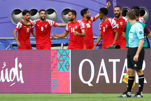 Ngược dòng kịch tính phút bù giờ, Jordan hạ Iraq 3-2 để vào tứ kết ảnh 6 Ngược dòng kịch tính phút bù giờ, Jordan hạ Iraq 3-2 để vào tứ kết ảnh 6