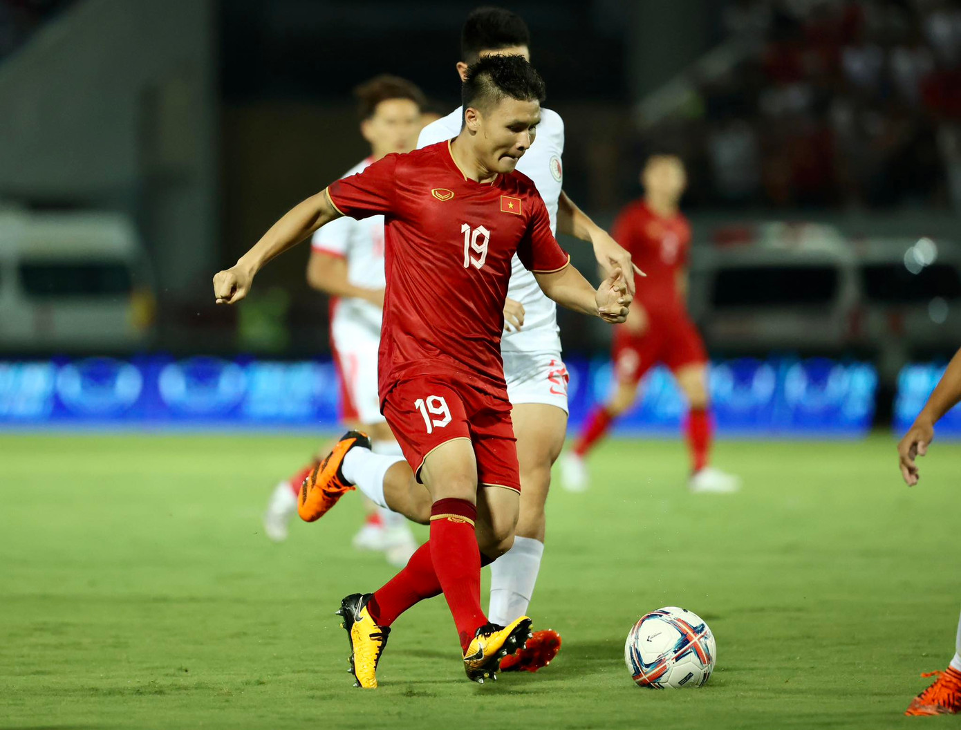 Vượt qua Hồng Kông (Trung Quốc) 1-0, ĐTVN có chiến thắng đầu tiên cùng HLV Troussier ảnh 29