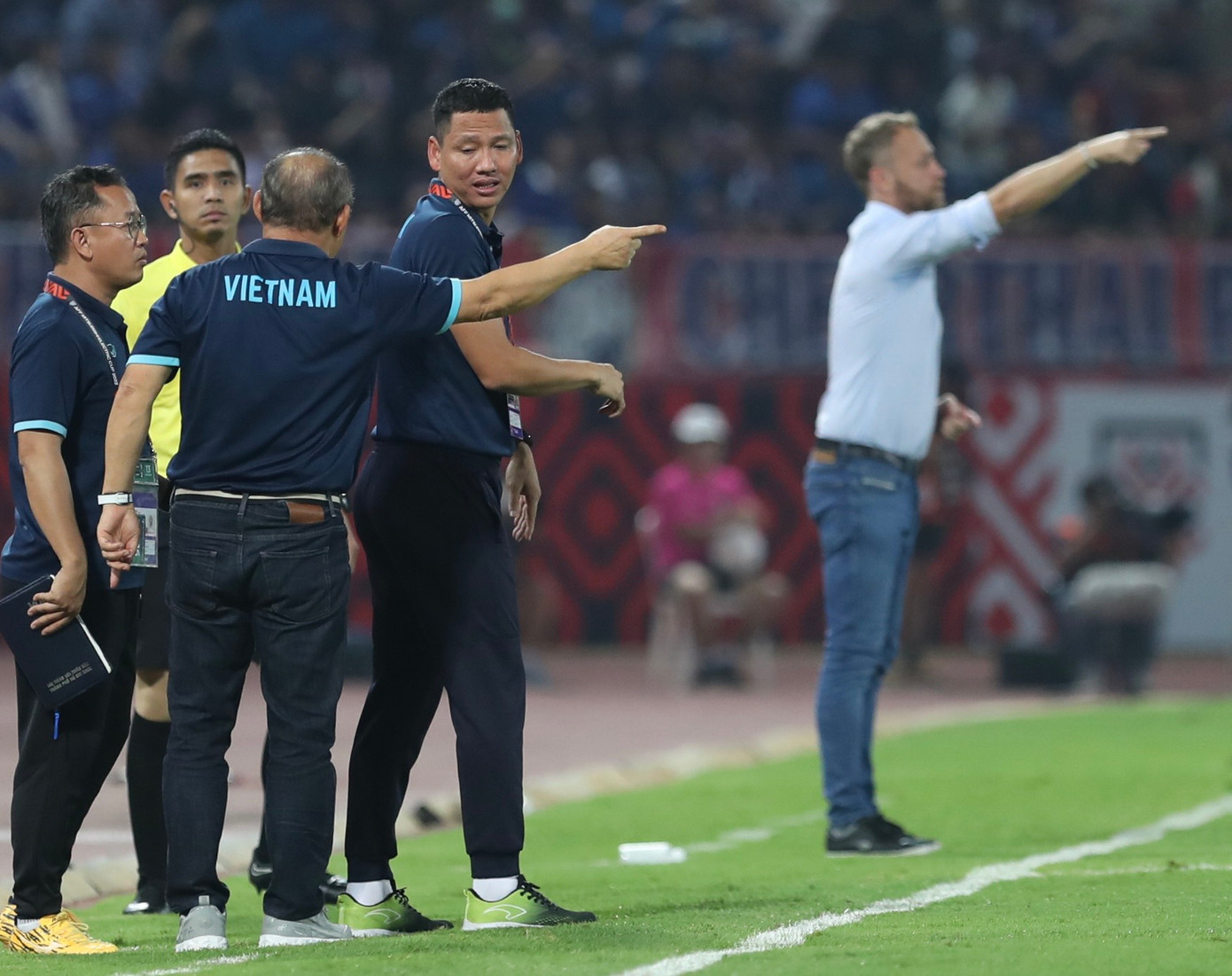 Những phản ứng gay gắt thường thấy của HLV Park Hang-seo. Những phản ứng gay gắt thường thấy của HLV Park Hang-seo.