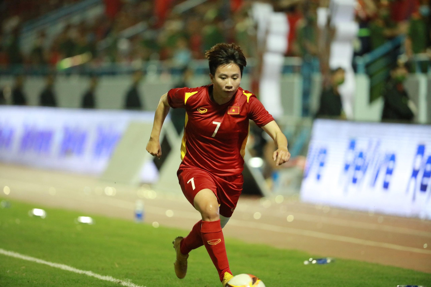 Đánh bại Thái Lan, đội tuyển nữ Việt Nam lần thứ 7 lên ngôi vô địch SEA Games ảnh 23