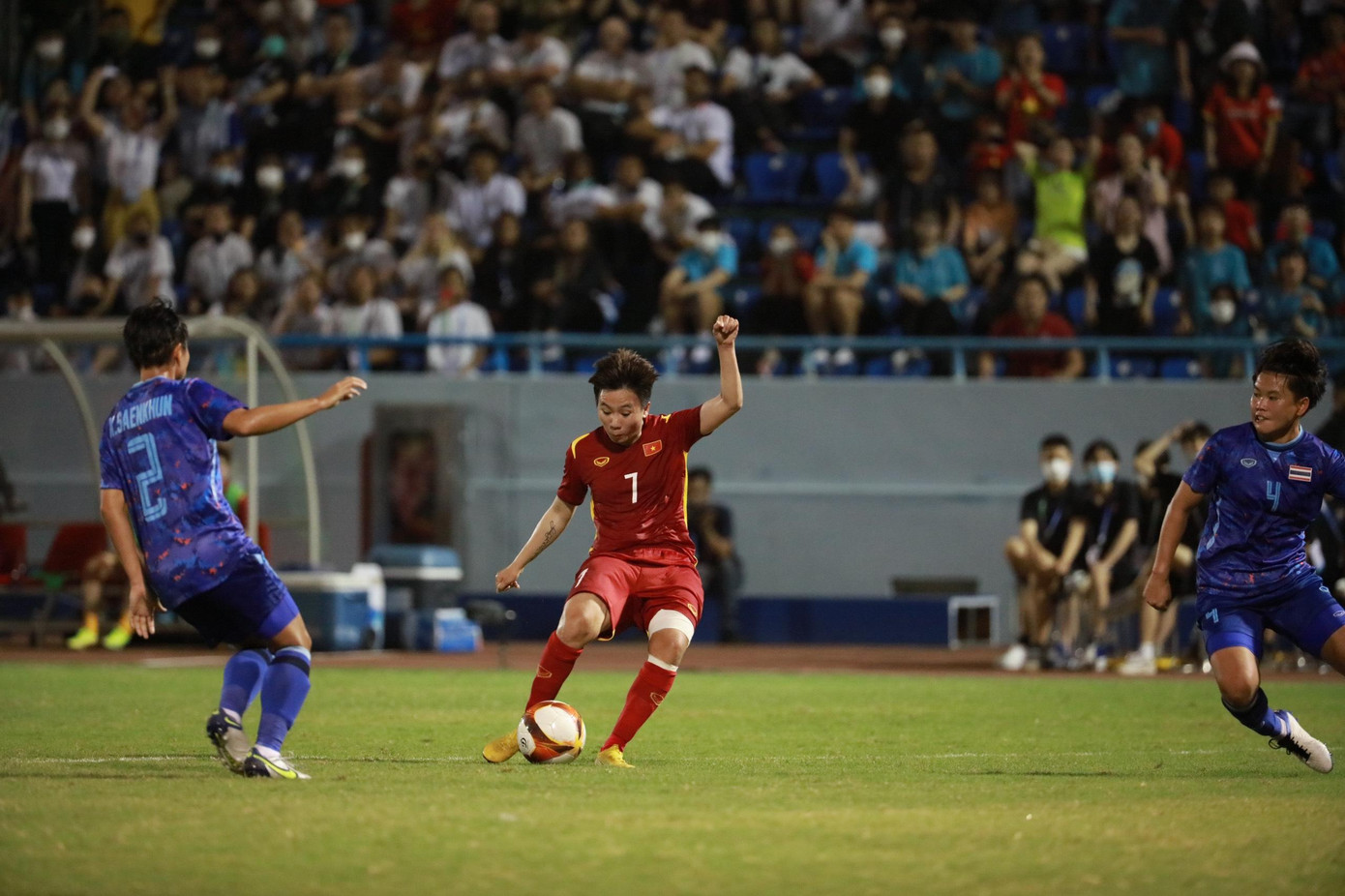 Đánh bại Thái Lan, đội tuyển nữ Việt Nam lần thứ 7 lên ngôi vô địch SEA Games ảnh 45