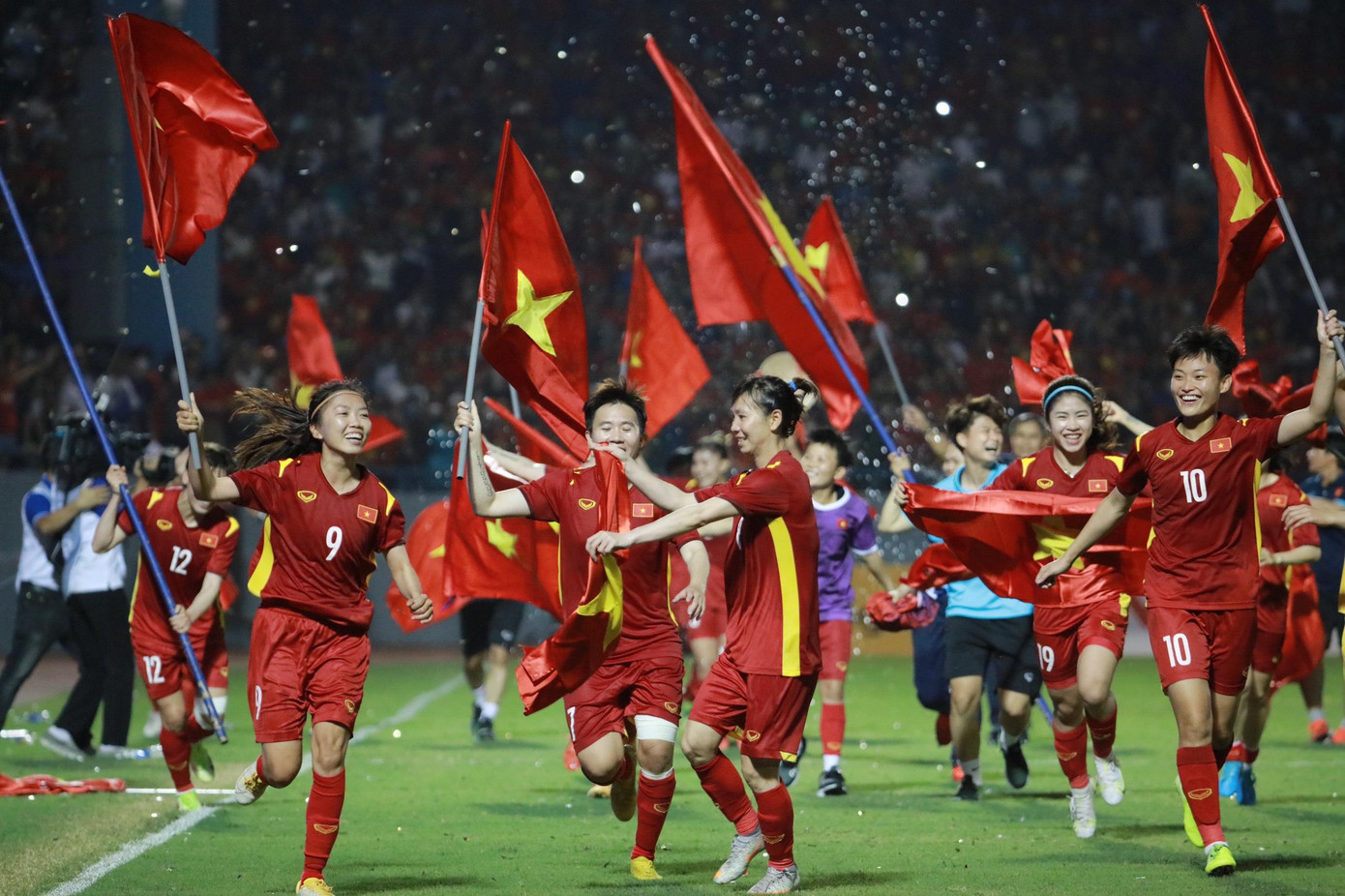 Đánh bại Thái Lan, đội tuyển nữ Việt Nam lần thứ 7 lên ngôi vô địch SEA Games ảnh 52