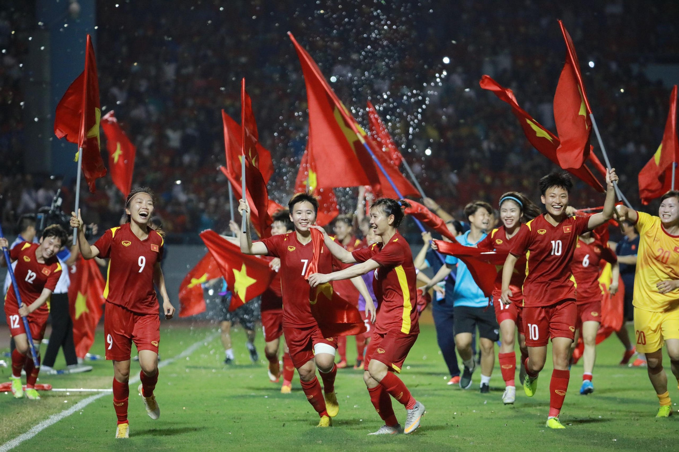 Đánh bại Thái Lan, đội tuyển nữ Việt Nam lần thứ 7 lên ngôi vô địch SEA Games ảnh 50