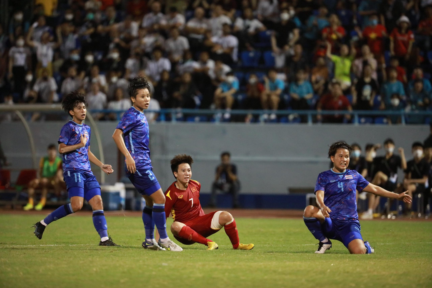 Đánh bại Thái Lan, đội tuyển nữ Việt Nam lần thứ 7 lên ngôi vô địch SEA Games ảnh 46