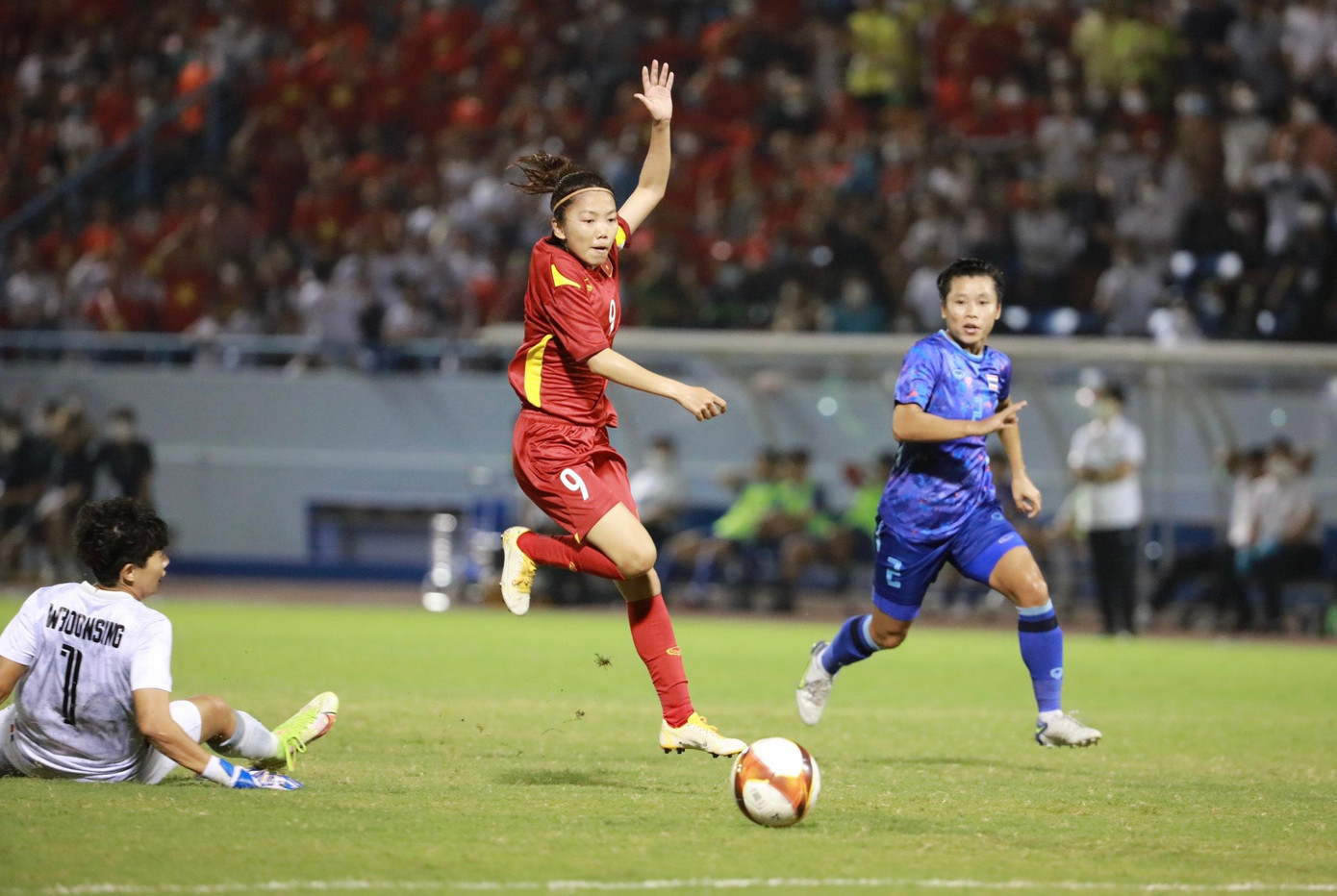 Đánh bại Thái Lan, đội tuyển nữ Việt Nam lần thứ 7 lên ngôi vô địch SEA Games ảnh 41