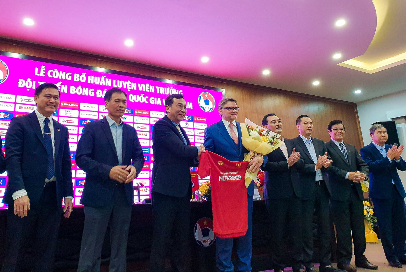 HLV Troussier: Tôi dẫn dắt đội tuyển Việt Nam vì mục tiêu World Cup 2026 ảnh 12