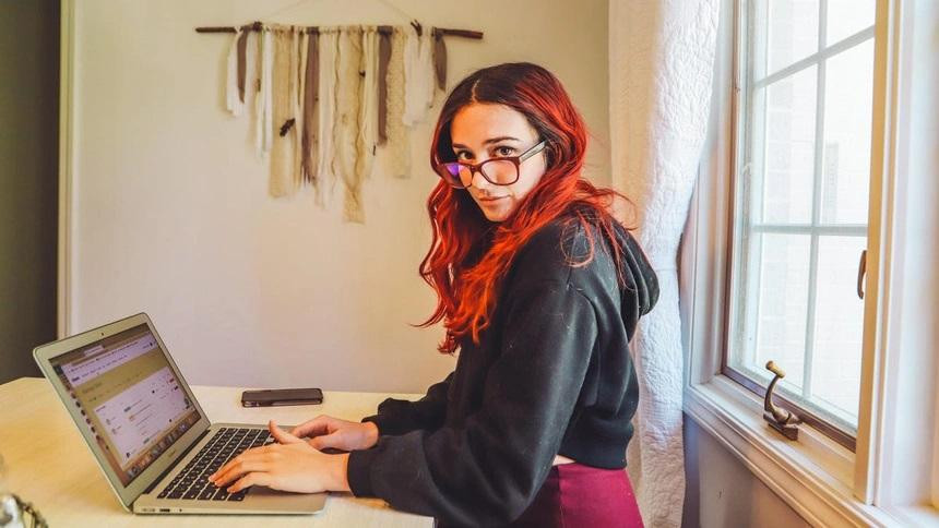 Alexandra Fasulo có thu nhập hàng trăm nghìn USD nhờ 6 nguồn thu nhập ổn định. Alexandra Fasulo có thu nhập hàng trăm nghìn USD nhờ 6 nguồn thu nhập ổn định.