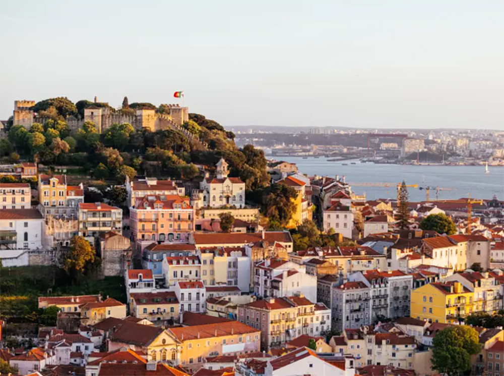 Lisbon (Bồ Đào Nha). Ảnh: Alexander Spatari/Getty Lisbon (Bồ Đào Nha). Ảnh: Alexander Spatari/Getty