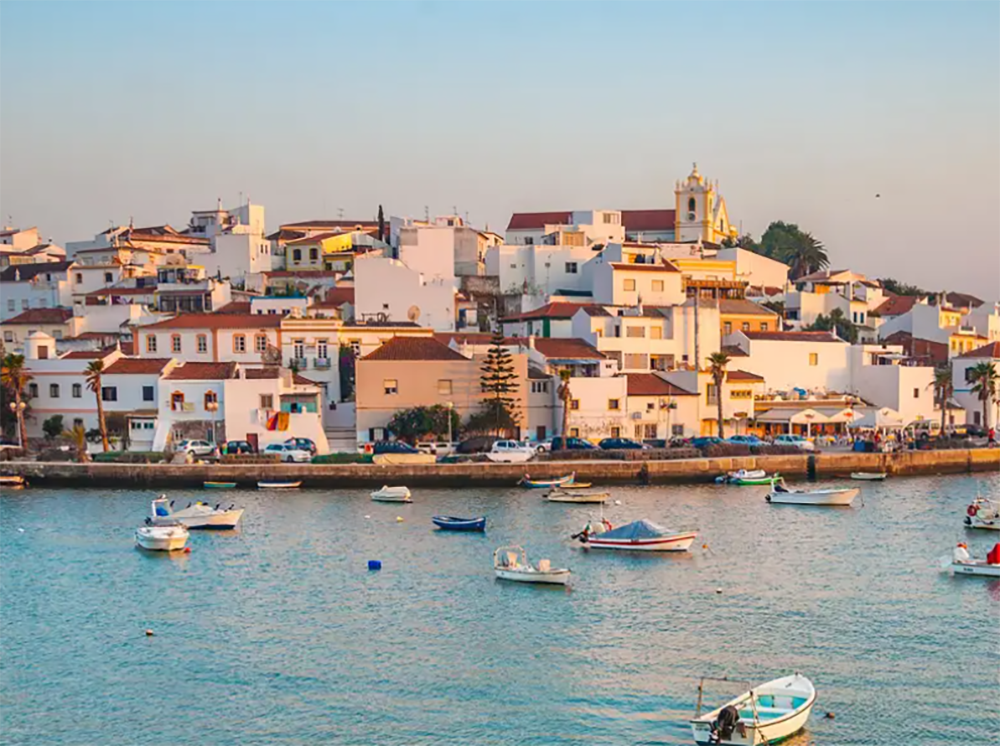 Golden Triangle (Bồ Đào Nha). Ảnh: Gonzalo Azumendi/Getty Golden Triangle (Bồ Đào Nha). Ảnh: Gonzalo Azumendi/Getty
