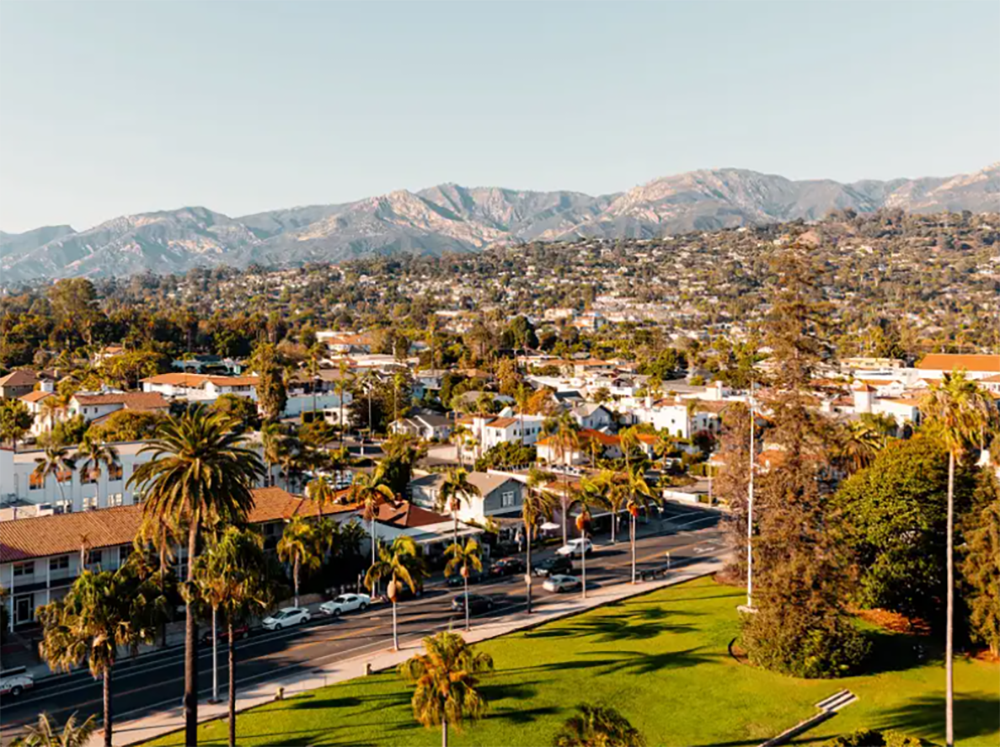 Santa Barbara & Montecito, California (Mỹ). Ảnh: Alexander Spatari/Getty Santa Barbara & Montecito, California (Mỹ). Ảnh: Alexander Spatari/Getty