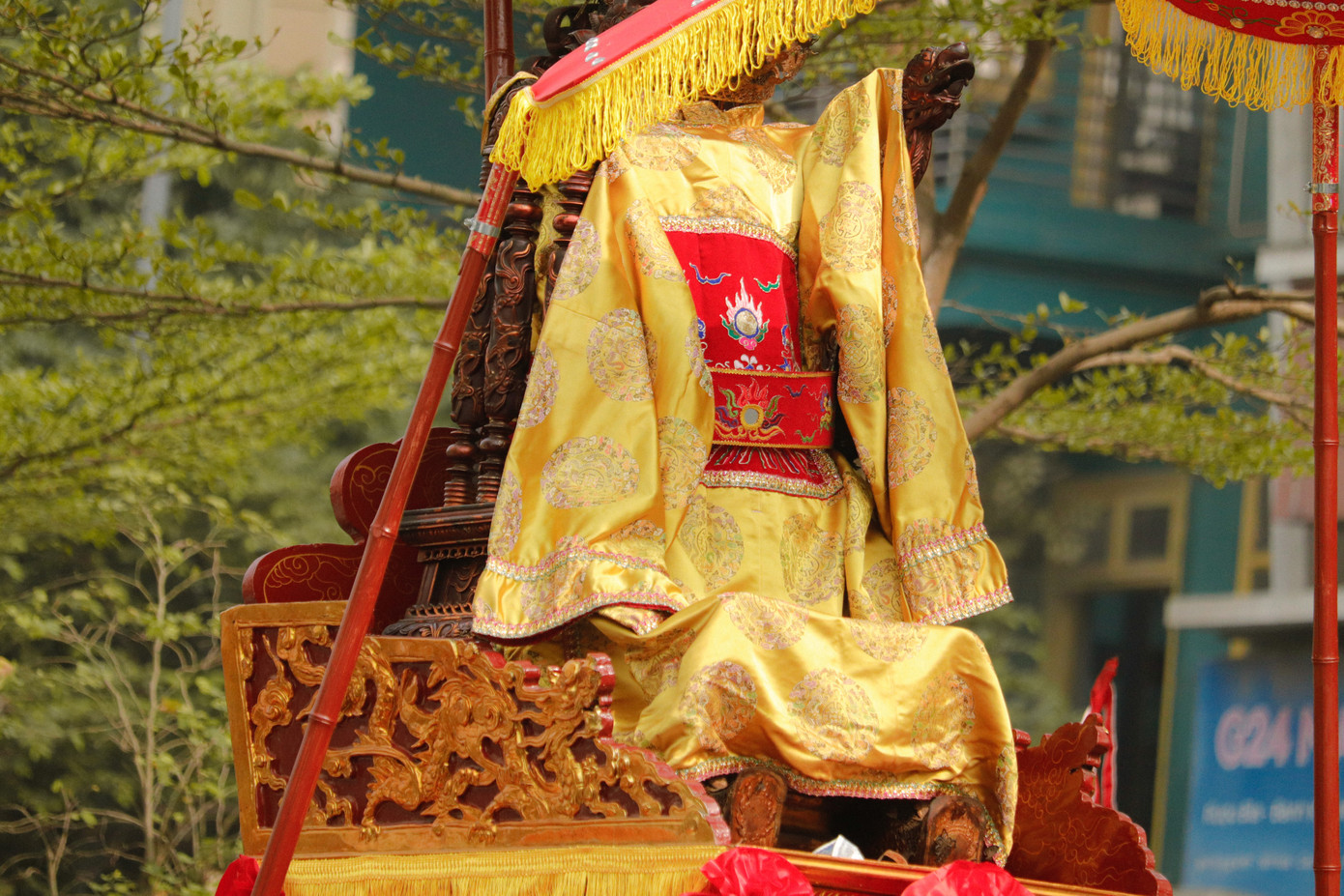 Kiệu Thánh hồi đình làng Cót (Yên Hòa, Cầu Giấy, Hà Nội). Kiệu Thánh hồi đình làng Cót (Yên Hòa, Cầu Giấy, Hà Nội).