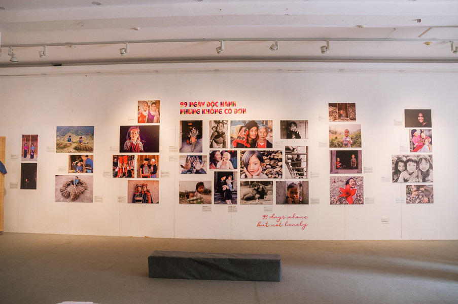 "Mình học về thời trang nên các tác phẩm ở đây giúp mình thêm hiểu biết và học hỏi nhiều về trang phục văn hóa của đồng bào dân tộc Việt Nam", bạn Quỳnh chia sẻ.