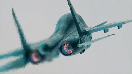 Su-34 được trang bị hai động cơ AL-35F với lực đẩy có đốt sau là 137kN/động cơ