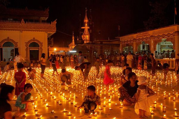 Lễ hội ánh sáng ở Myanmar.