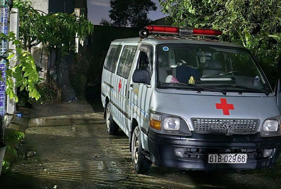 Xe chuyên dụng có mặt tại hiện trường vụ việc. Ảnh: KTĐT.