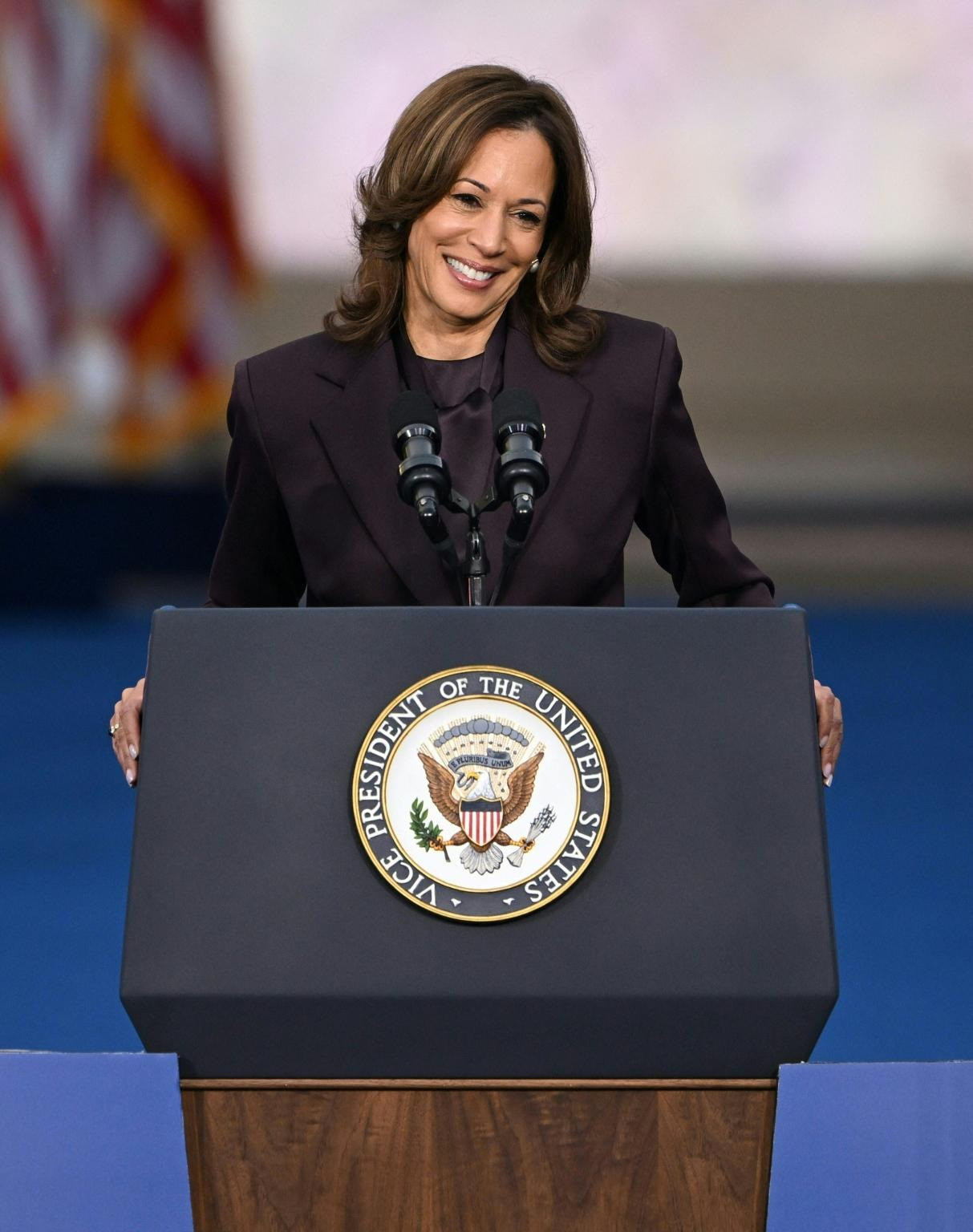 Bà Kamala Harris cay đắng thừa nhận thất bại trước Donald Trump. Ảnh: Getty Images/Reuters.
