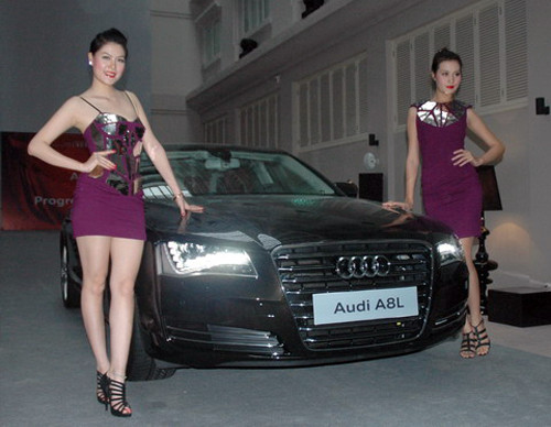 Audi A8L - phiên bản thân dài của sedan hạng sang A8. Audi A8L - phiên bản thân dài của sedan hạng sang A8