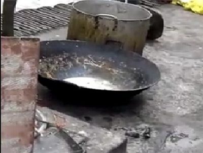 Khu vực sản xuất vỡ lợn và bì lợn của một hộ gia đình ở Văn Lâm, Hưng Yên