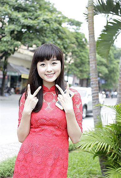 Tuy nhiên, lên lớp 12, trước khi lựa chọn ngành để thi đại học, bố mẹ đã thấu hiểu và tạo điều kiện cho Hiền theo con đường ca hát