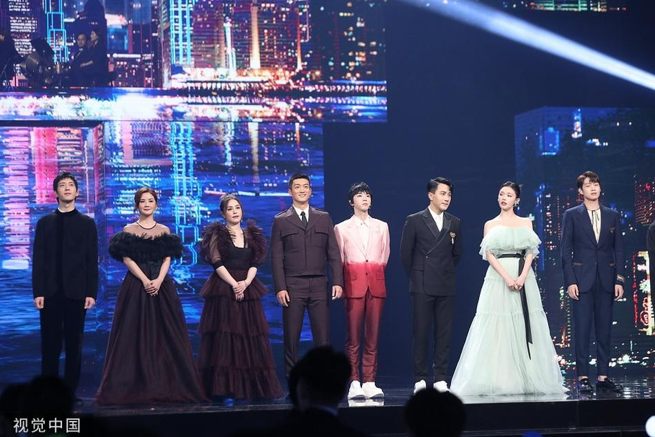 Tỉnh Bách Nhiên, Thái Trác Nghiên, Chung Hân Đồng, Hoa Thần Vũ, Lưu Khải Uy, Lâm Duẫn... tề tựu chung một sân khấu.