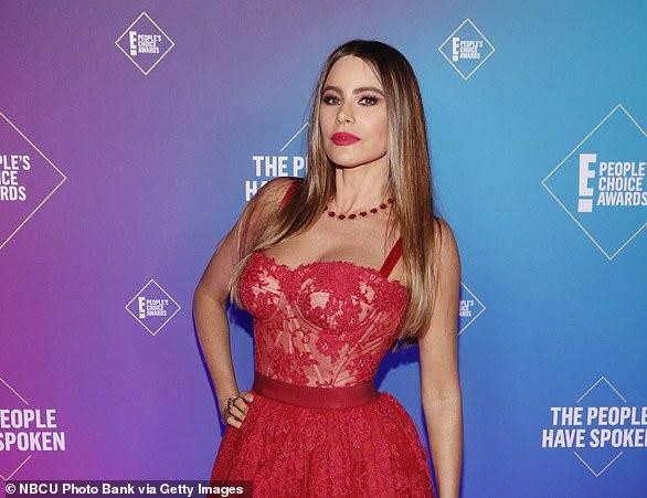 Sofia Vergara (2005): Tom có mối quan hệ chóng vánh với nữ diễn viên “Modern Family” trước khi cô nổi tiếng.