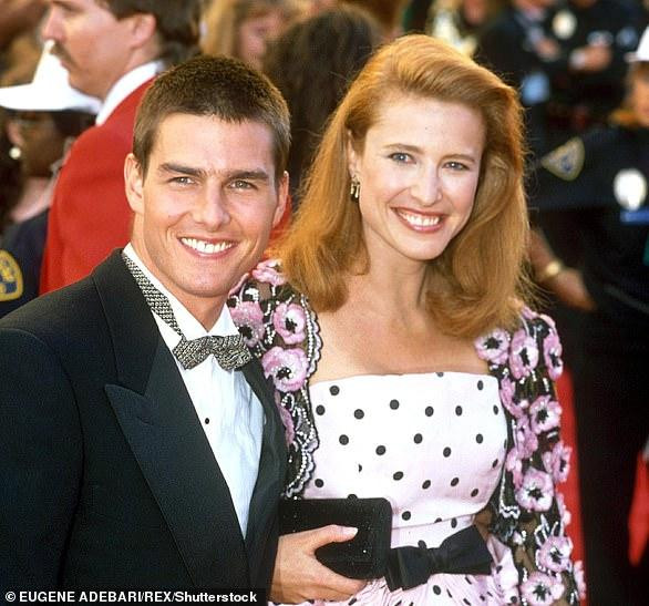 Mimi Rogers (1986-1990): Tom kết hôn với nữ diễn viên Mimi Rogers tại New York vào năm 1987 sau chưa đầy một năm hẹn hò. Cuộc hôn nhân của họ chỉ kéo dài trong hai năm. Cặp sao hoàn thành thủ tục ly hôn vào năm 1990. Mimi chính là người giới thiệu Tom vào giáo phái Scientology.