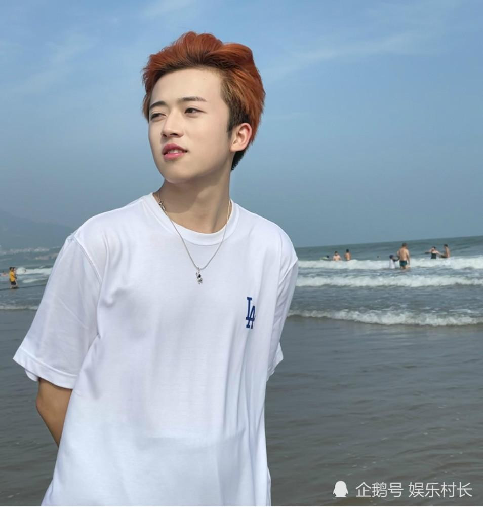 "Hiện tượng mạng" Khang Nhã Nhã là người mới nhất bị ảnh hưởng bởi chiến dịch "thanh lọc" showbiz và Internet của giới chức Trung Quốc.