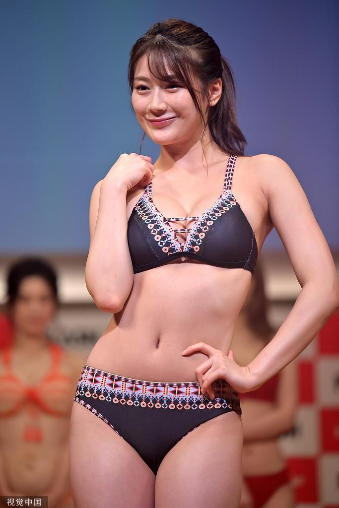 Hạng 6 Maki Shinkai. Top 15 Miss Flash 2022 có độ tuổi từ 19-35, xuất thân đa dạng từ đô vật chuyên nghiệp, người mẫu, vũ công đến nhân viên giao hàng...