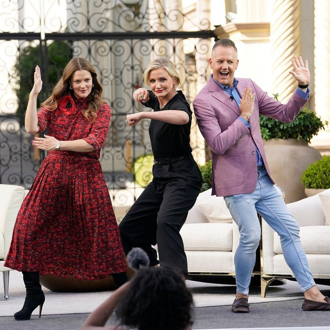 Drew Barrymore (trái) tái ngộ bạn diễn trong "Những thiên thần của Charlie" Cameron Diaz (giữa) và ngôi sao truyền hình Ross Mathews. Ảnh: Instagram