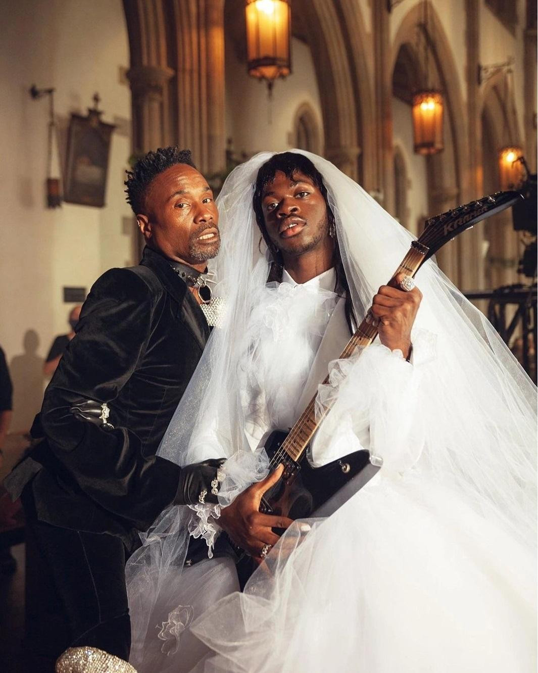 Billy Porter (trái) và Lil Nas X hóa chú rể và cô dâu trong MV "That's What I Want". Ảnh: Instagram