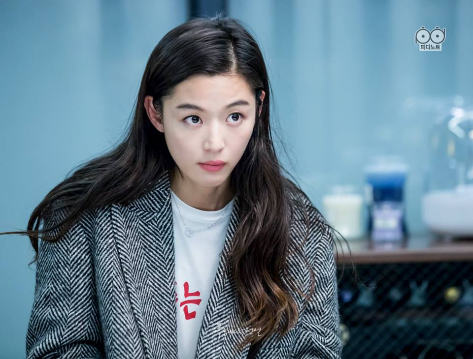 Luyện tập việc suy nghĩ kỹ lưỡng, phân tích đa chiều và đưa ra các bằng chứng, cùng lý lẽ logic để thuyết phục người khác là những hành động khuyến khích tư duy phản biện. Luyện tập việc suy nghĩ kỹ lưỡng, phân tích đa chiều và đưa ra các bằng chứng, cùng lý lẽ logic để thuyết phục người khác là những hành động khuyến khích tư duy phản biện.