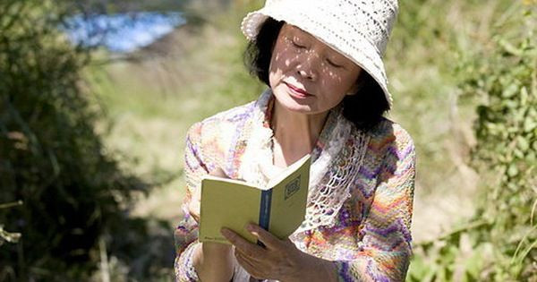 Thế hệ ba mẹ chúng ta xoay quanh những vấn đề đổi mới, tiến bộ và áp lực về sự đa năng của mỗi cá nhân.