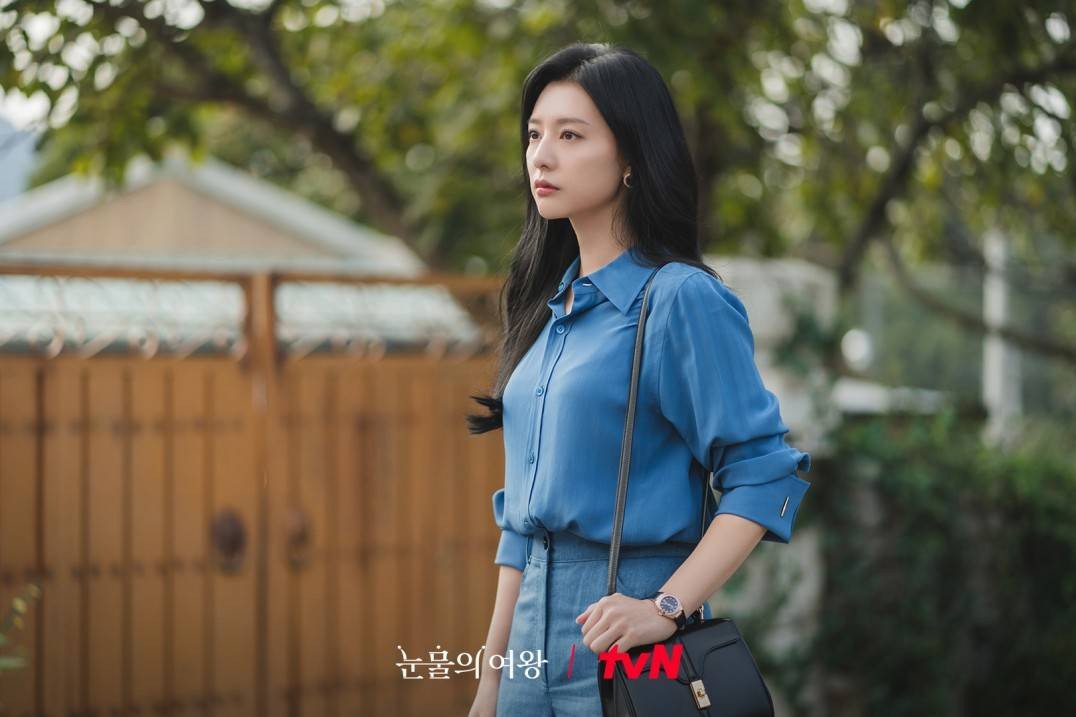 Nhận thức rằng không ai hoàn toàn hiểu biết về người khác. Chấp nhận rằng có thể sẽ có sự hiểu lầm, và điều đó là bình thường.