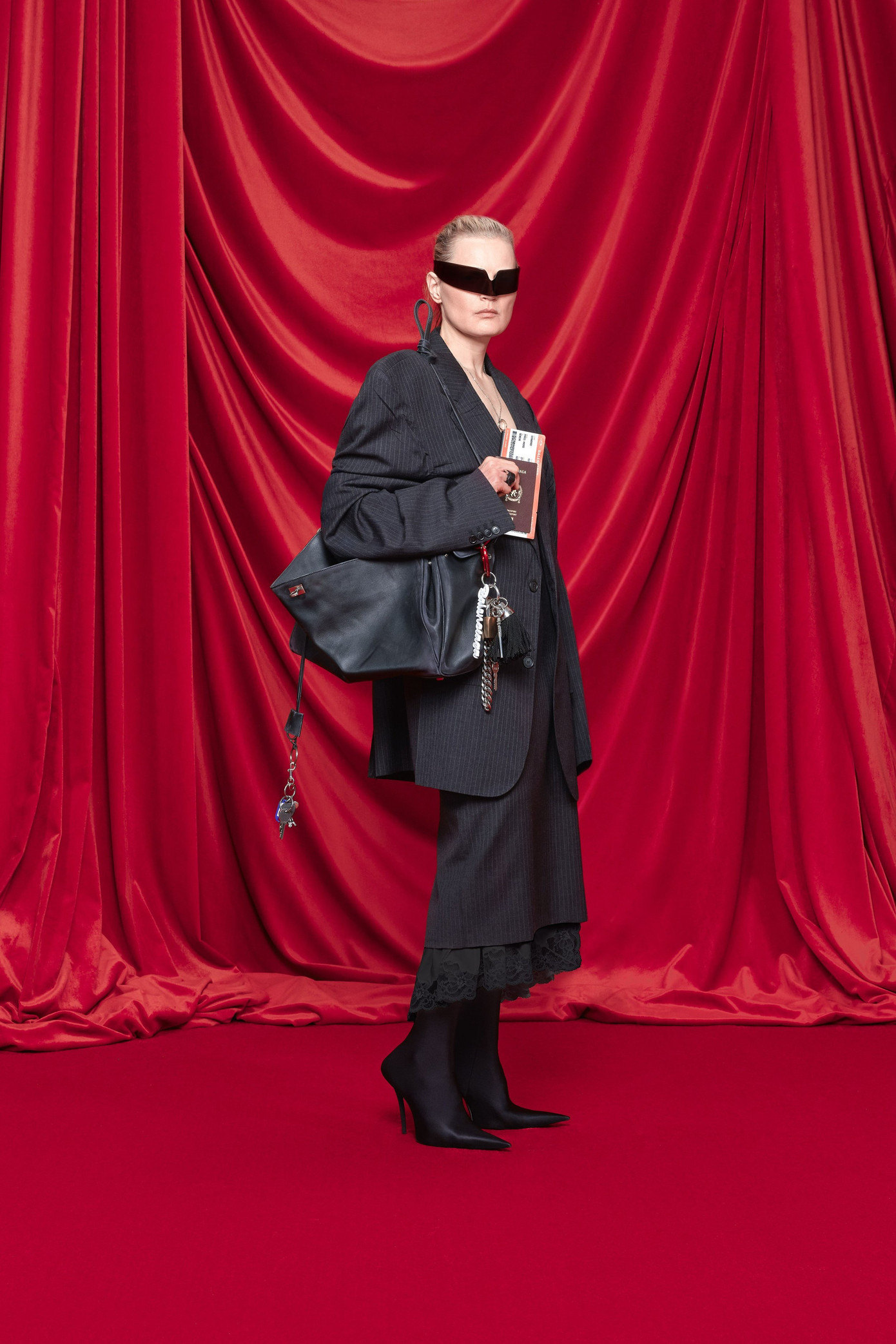 Sự tồn tại lâu dài của những thương hiệu chắc chắn không thể thiếu yếu tố thay đổi.