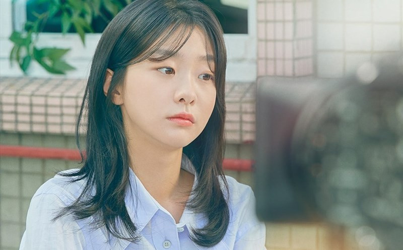 Viết ra những suy nghĩ và cảm xúc của bạn. Điều này có thể giúp bạn hiểu rõ hơn về những gì đang xảy ra và giảm bớt căng thẳng.