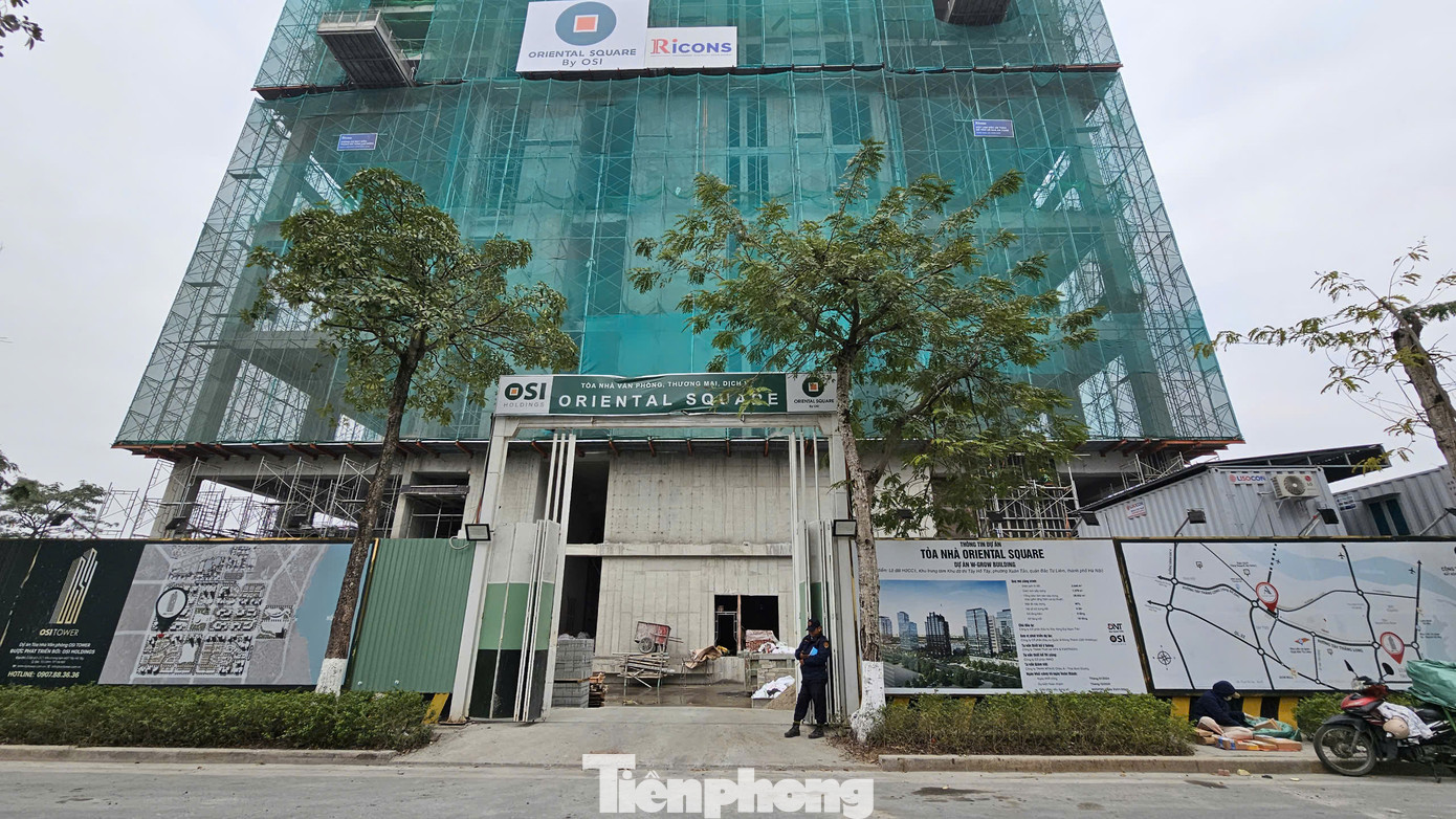 Hay dự án tòa nhà Oriental Square tại ô đất H2CC1 có diện tích gần 4.000m2 do Công ty cổ phần đầu tư xây dựng Đại Nam Tiến làm chủ đầu tư. Đơn vị phát triển dự án là Công ty cổ phần đầu tư quốc tế Đông Thành (OSI Holdings).