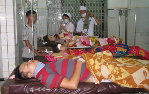 Các nạn nhân cấp cựu tại BV. Ảnh: L.K