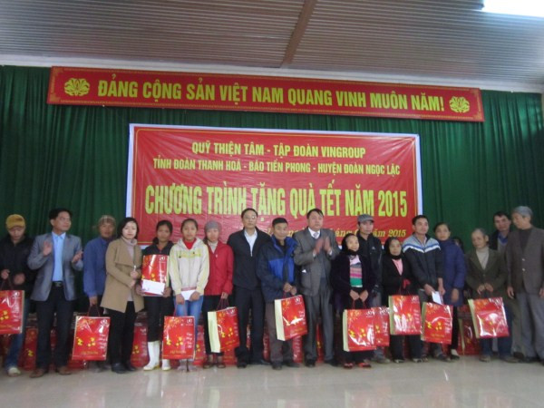 Trao quà Tết cho người nghèo tại Thanh Hóa ảnh 2