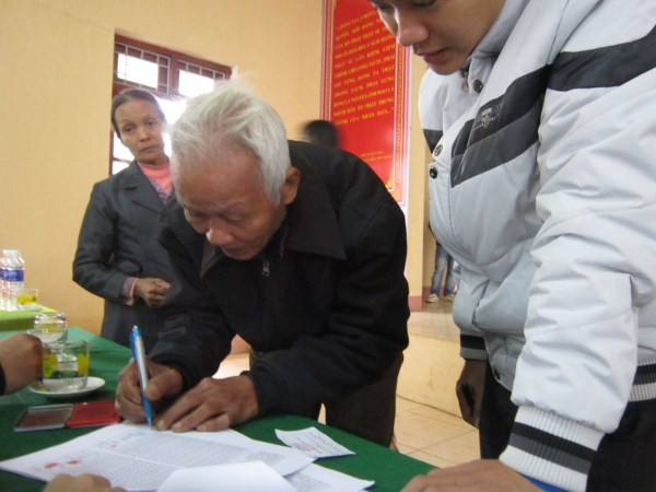 Trao quà Tết cho người nghèo tại Thanh Hóa ảnh 8