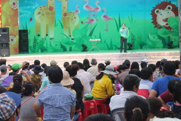 Du khách đổ xô tới Thảo Cẩm Viên vào mùng 3 Tết ảnh 8