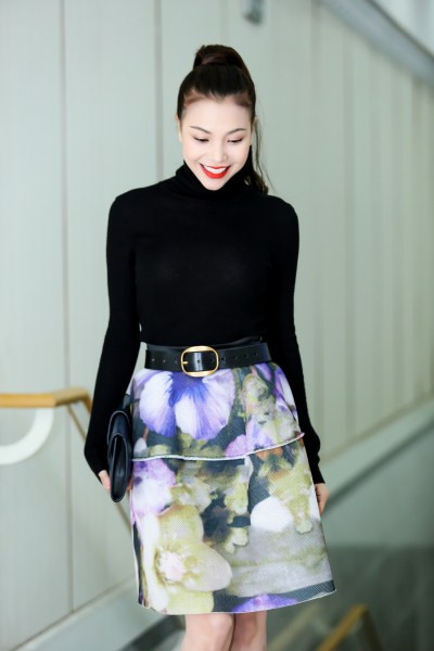 Trà Ngọc Hằng mặc kín mít vẫn quyến rũ ảnh 5