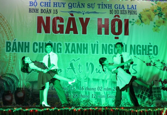Bánh chưng xanh vì người nghèo ảnh 11