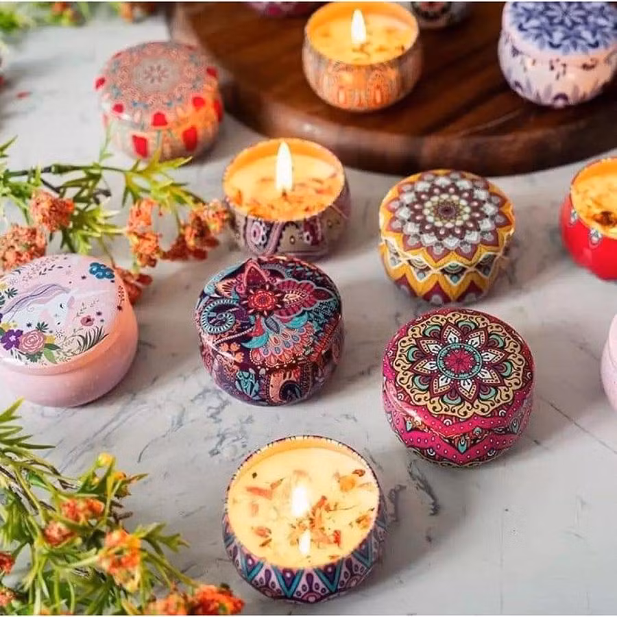 dưới công nghệ sản xuất thời nay thì nến thơm thường bị cho thêm paraffin - một chất khi đốt lên có thể giải phóng muội than hệt như khói từ động cơ xe ô tô, hít phải quá nhiều sẽ không tốt cho sức khỏe. Ảnh minh họa: Internet