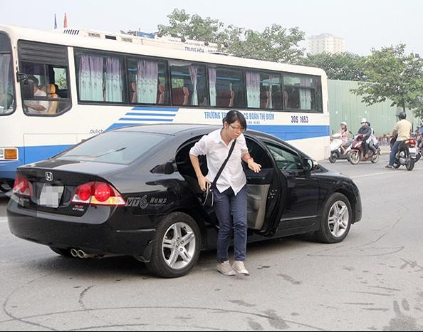 Nhiều sĩ tử đến muộn nên khá vội vàng bước vào phòng thi