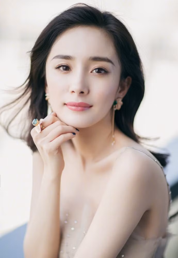 Dương Mịch siêu quyến rũ với làn da sứ không tì vết ảnh 6